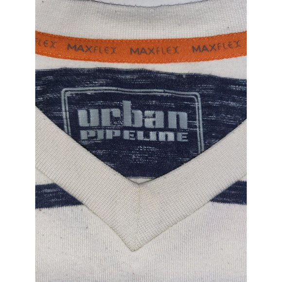 Urban Pipeline Men’s V-Neck T-shirt. Size: Large - Picture 2 of 7